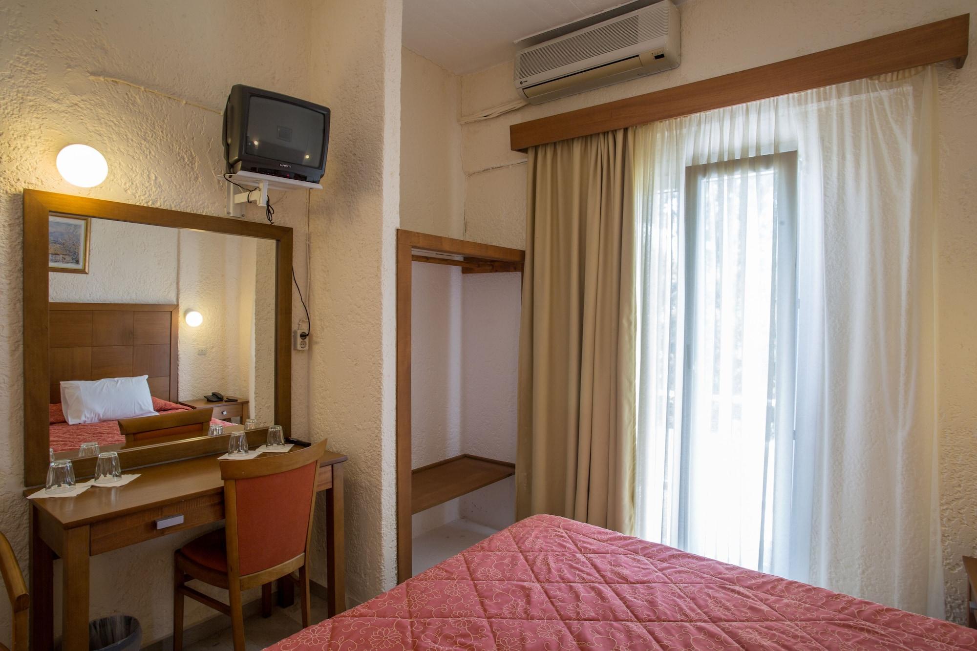 Popi Star Hotel Гувия Екстериор снимка