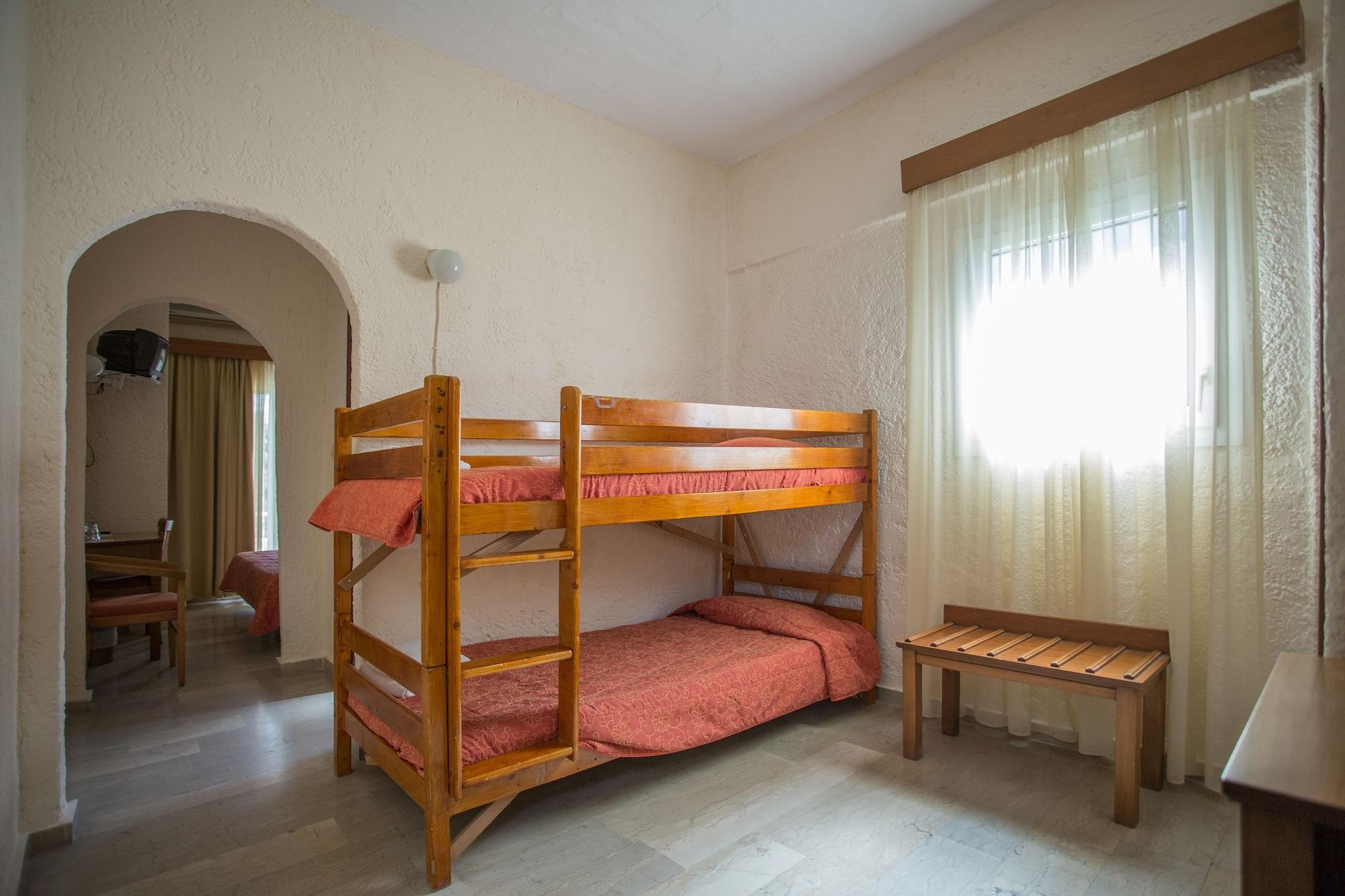 Popi Star Hotel Гувия Екстериор снимка