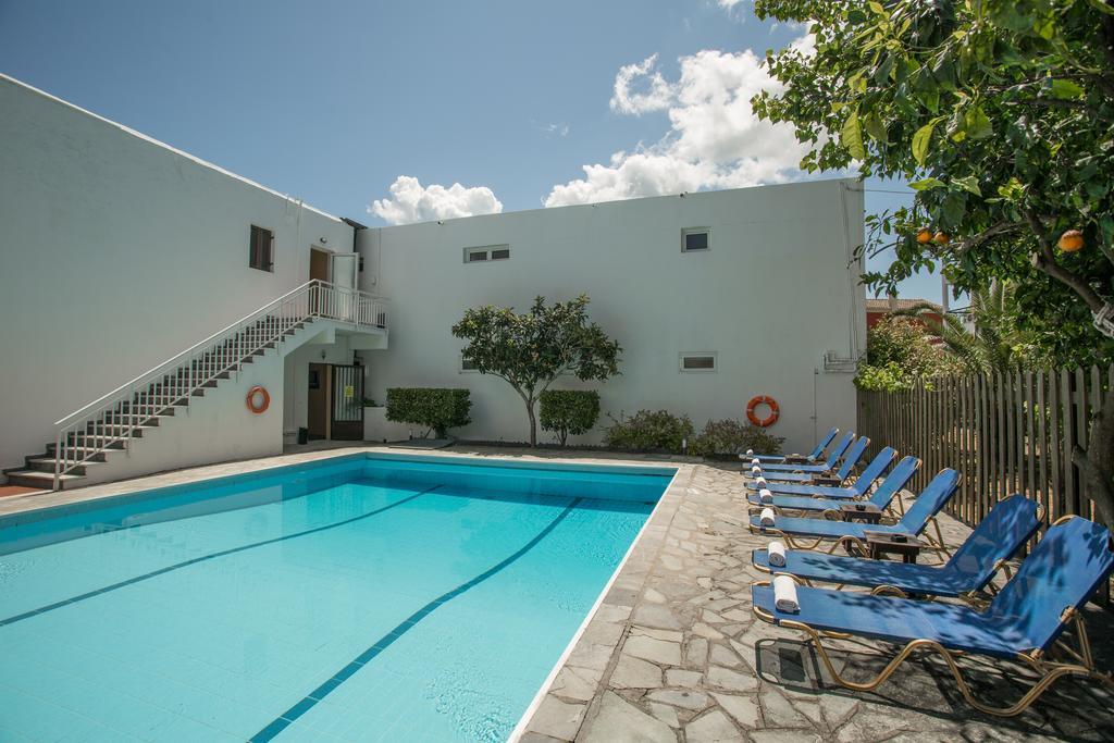 Popi Star Hotel Гувия Екстериор снимка