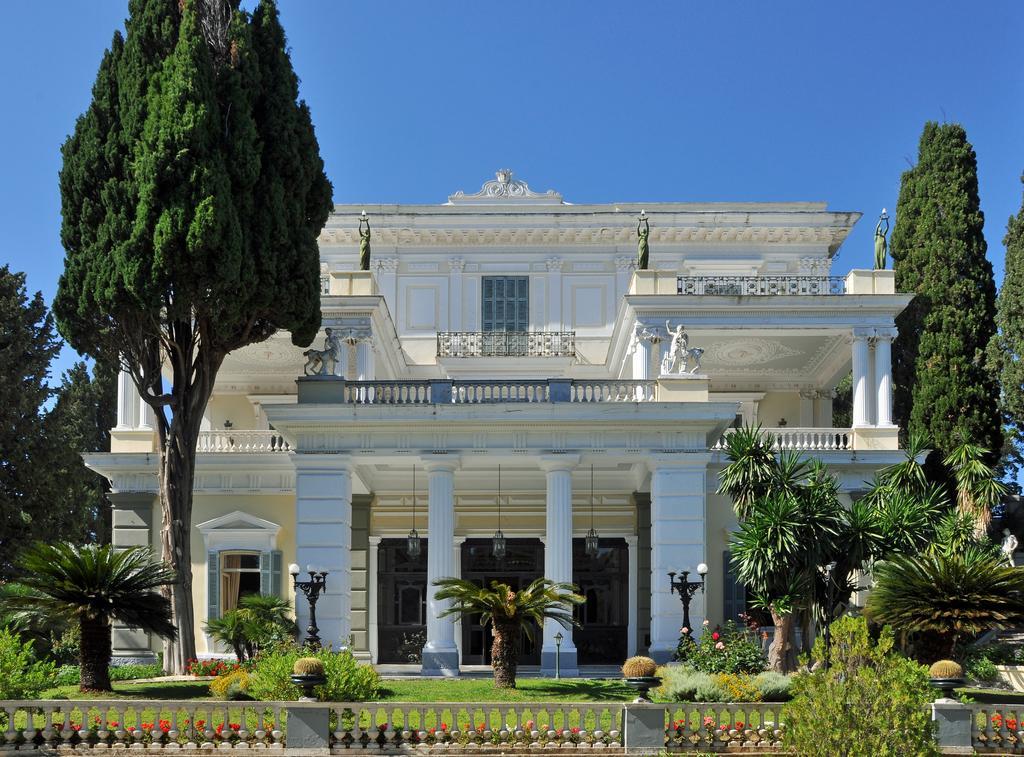 Popi Star Hotel Гувия Екстериор снимка